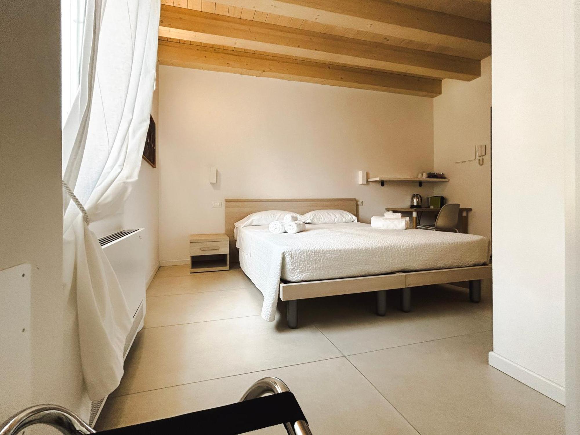 Via Poma Rooms Verona Exterior photo